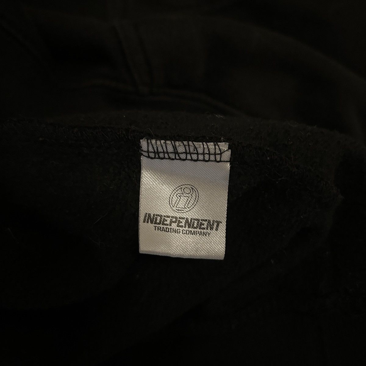 Vintage DARK MEDICINE x GOTHBOYCLIQUE GBC EMBROIDERED HOODIE Size US M / EU 48-50 / 2 - 5 Thumbnail