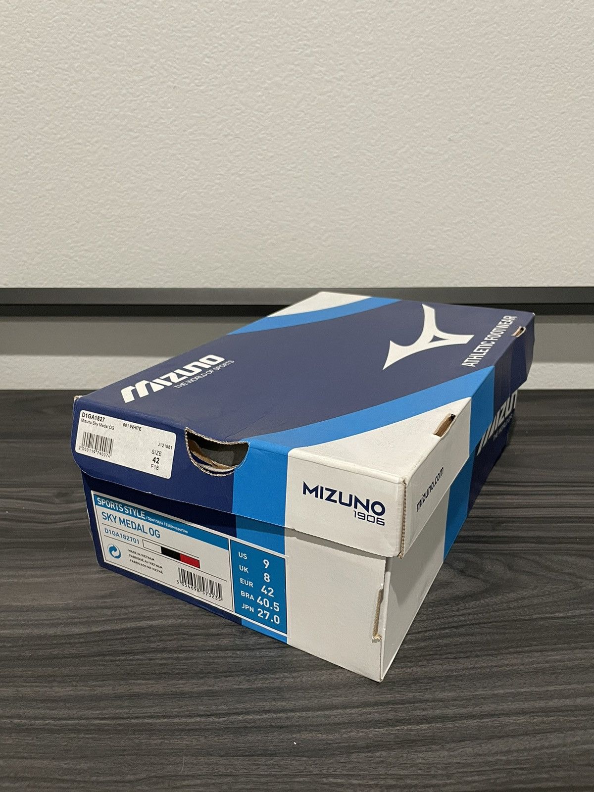 Mizuno 2018 Mizuno Sky Medal OG Size US 9 / EU 42 - 15 Thumbnail
