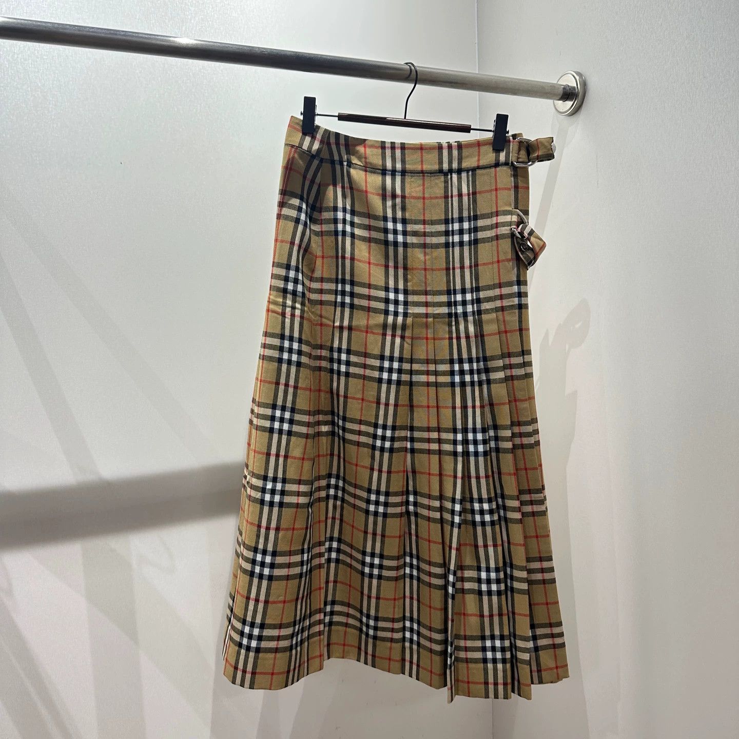 Burberry Burberry Belted Check Skirt 38 Size 27" / US 4 / IT 40 - 1 Thumbnail