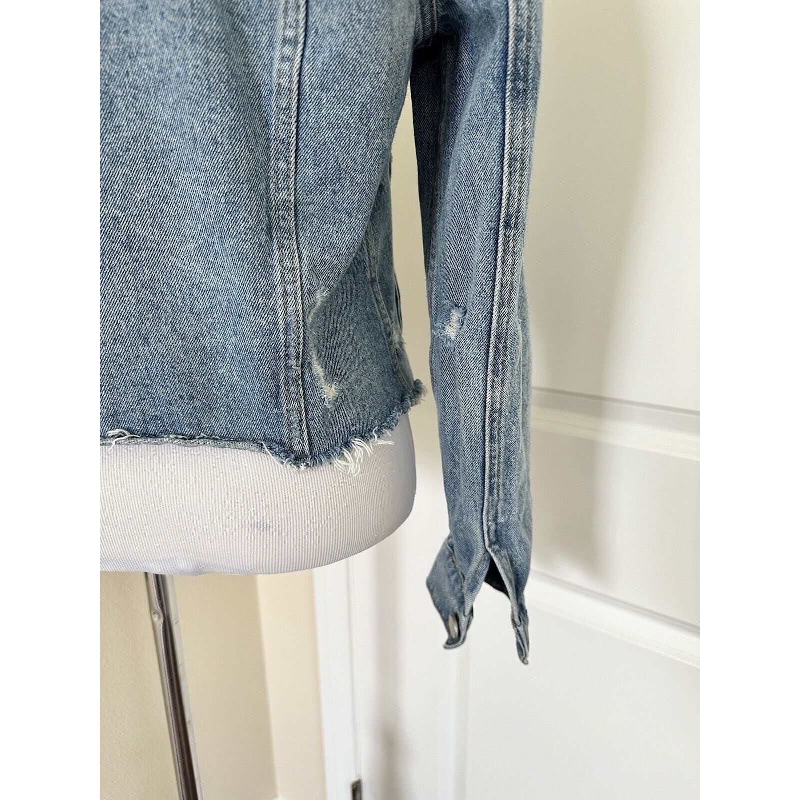 BLANKNYC Blank NYC Blue Denim Jacket Distressed Raw Edge Size M Size M / US 6-8 / IT 42-44 - 8 Thumbnail