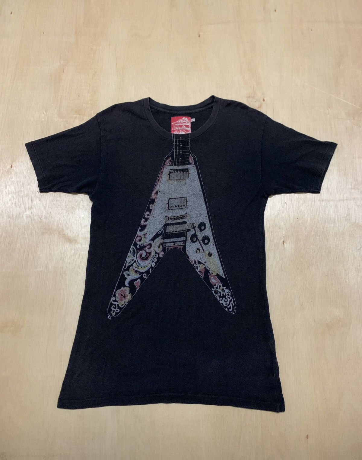 Japanese Brand Vintage Japanese barand Guitr tshirt Size US L / EU 52-54 / 3 - 1 Thumbnail