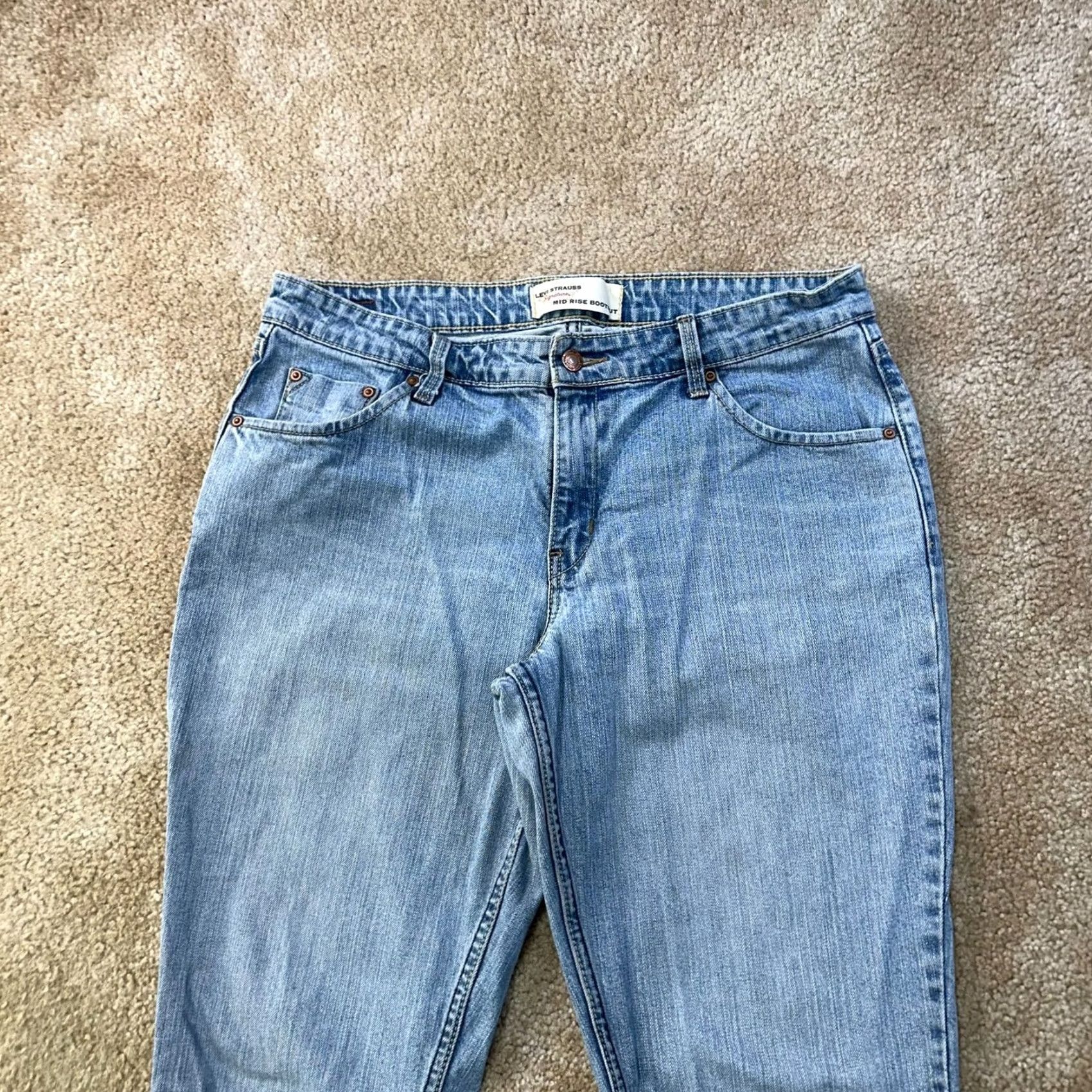 Levi's Levi's Signature Jeans Women's 12L Blue Mid Bootcut Stretch Denim 34" Inseam 5-Pocket Classic Fit Size 34" / US 12 / IT 48 - 2 Thumbnail