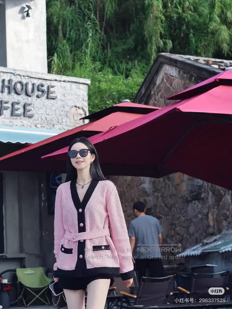 Chanel Chanel 24k pink and black colour block coat Size XS / US 0-2 / IT 36-38 - 2 Thumbnail