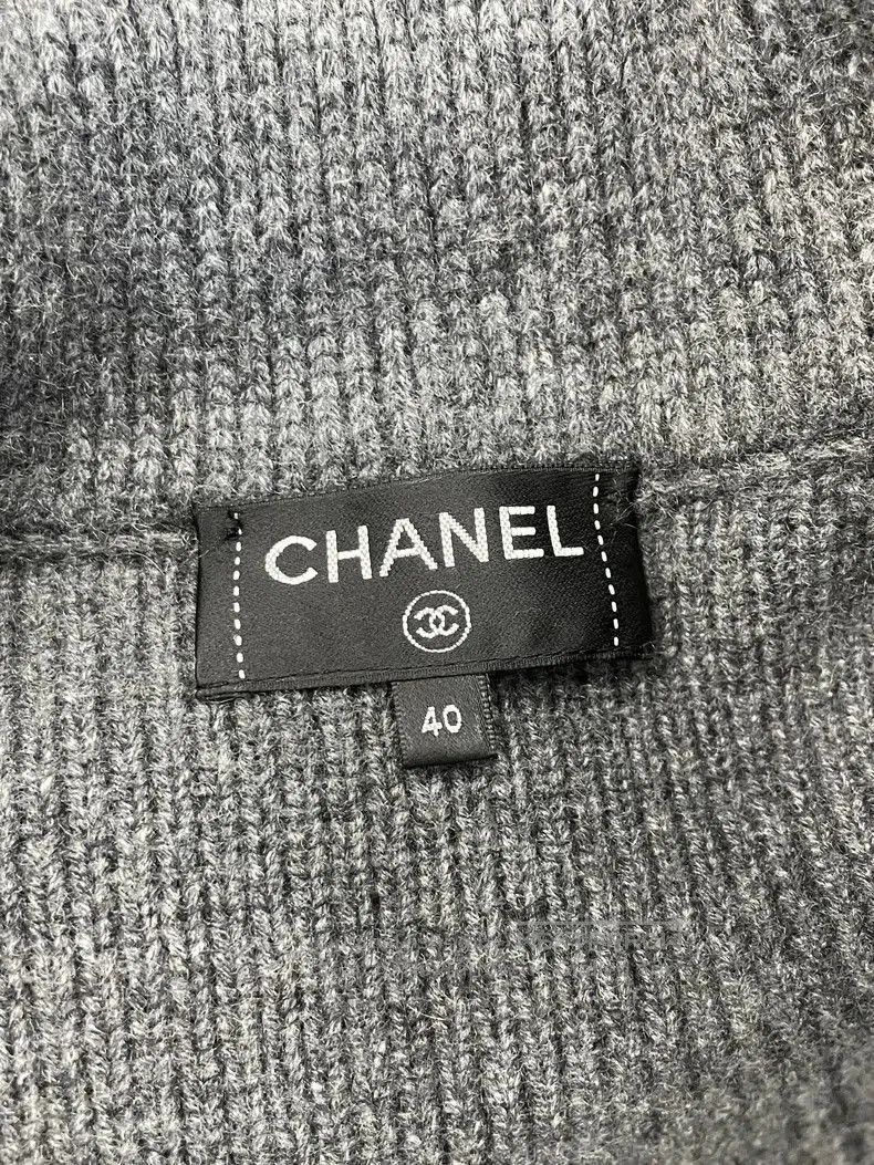 Chanel Chanel Gray Coco Print Tweed Cashmere Cardigan. Size US L / EU 52-54 / 3 - 6 Thumbnail