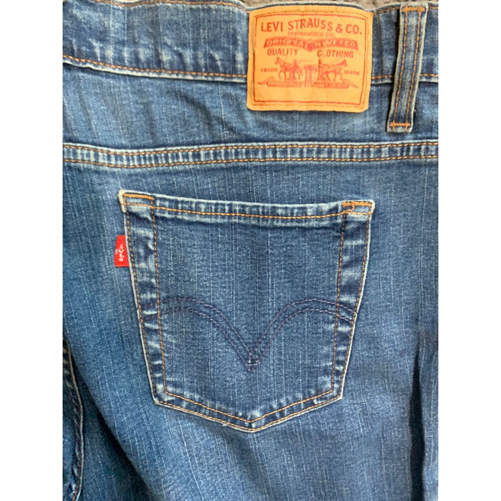 Vintage VINTAGE Levis? 512 Perfectly Slimming Boot Cut Jeans Women's 14P 30x29 Blue Denim Stretch 90s Designer Jeans Womens Size 36" / US 14 / IT 50 - 3 Thumbnail