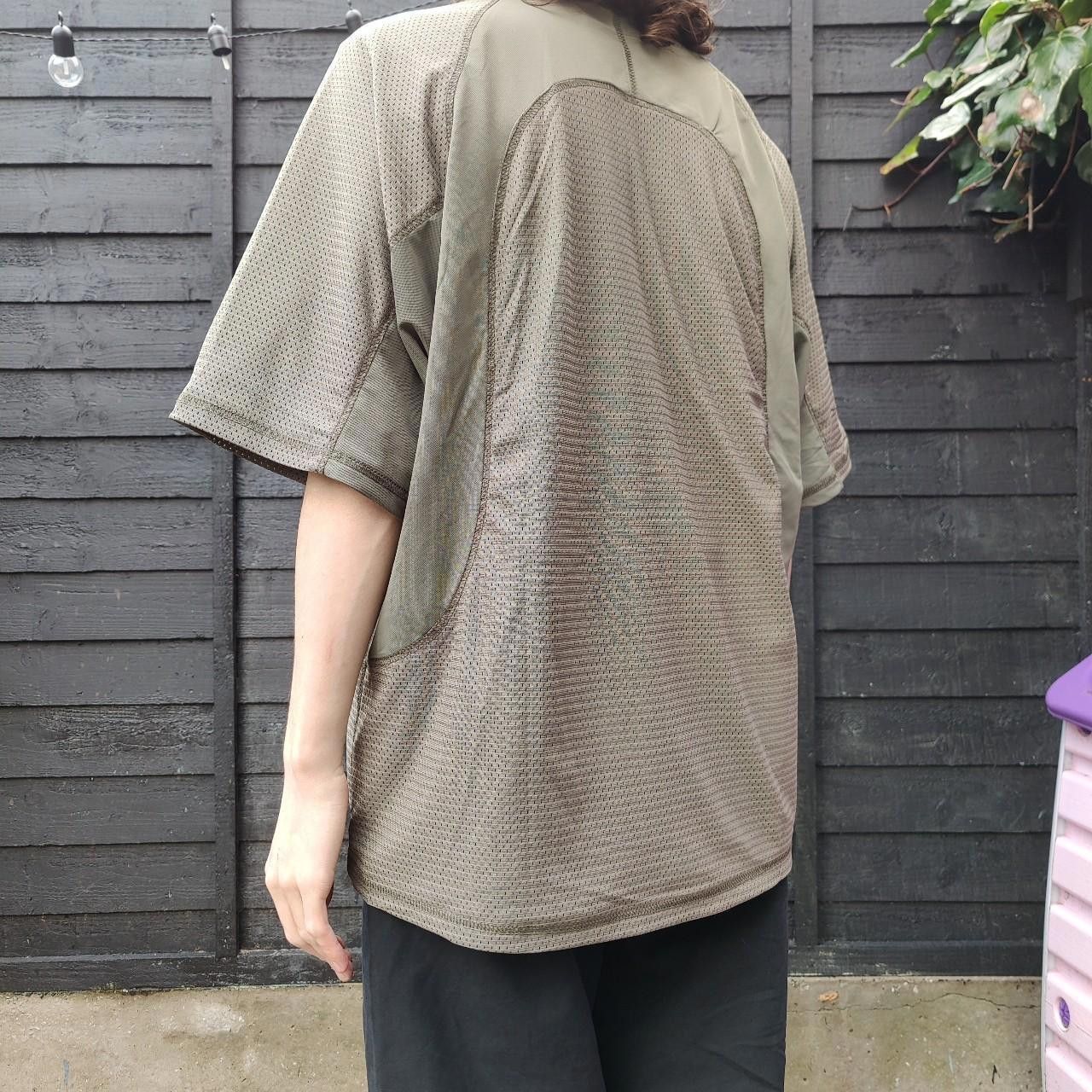 Other Green Panelled Mesh Padded Shirt Size US M / EU 48-50 / 2 - 4 Thumbnail