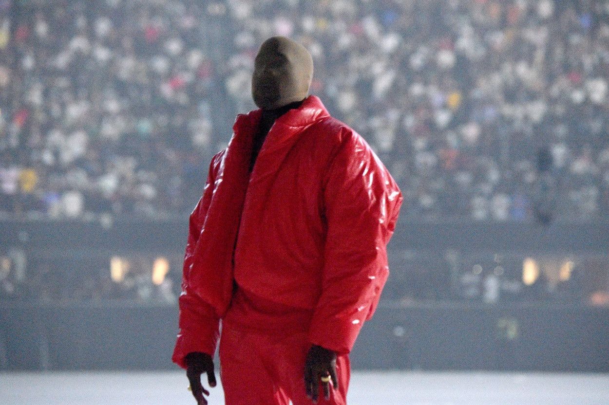 Yeezy FW21 YEEZUS TOUR ROUND JACKET RED Size US L / EU 52-54 / 3 - 1 Thumbnail