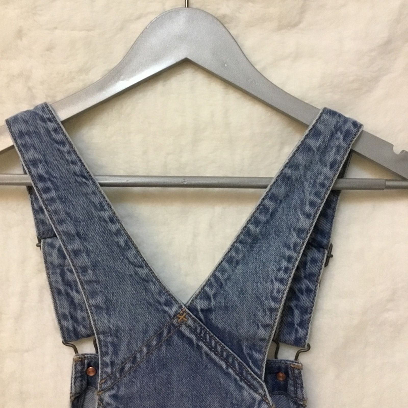 Old Navy Old Navy Blue Distressed Denim Overalls Rompers Size 32" / US 10 / IT 46 - 8 Thumbnail