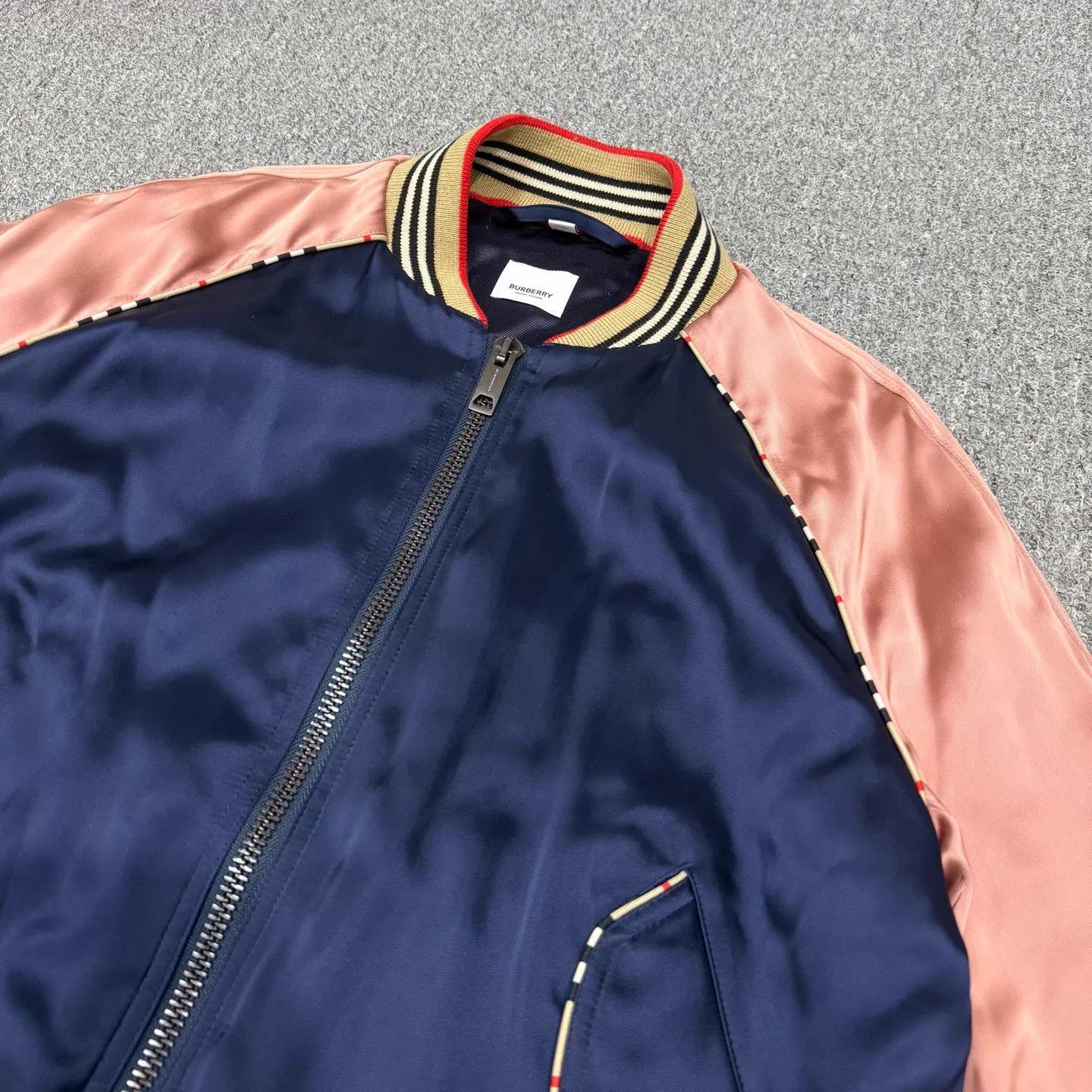 Burberry Burberry Color - Blocked Logo Printed Jacket UK8 95 New Size S / US 4 / IT 40 - 3 Thumbnail