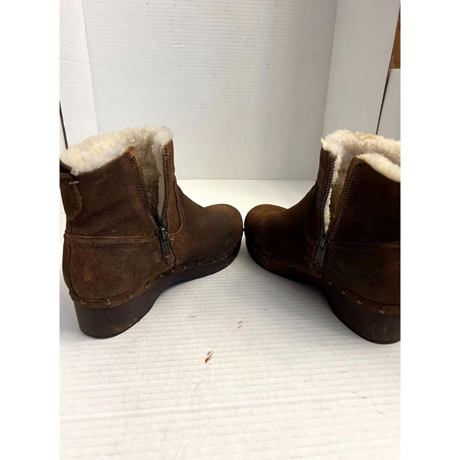 Madewell Madewell Chelsea Boots Women 7 38 Suede Leather Faux Fur Lined Side Zip Pull On Size US 7 / IT 37 - 6 Thumbnail
