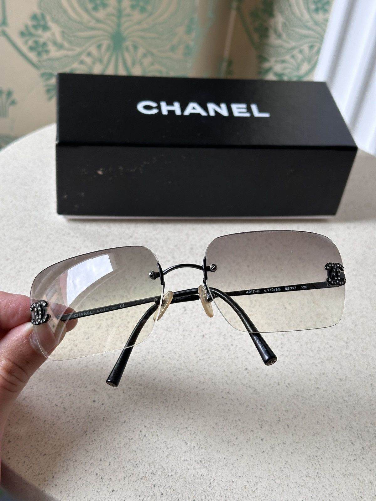 Chanel CHANEL Rhinestone Swarovski Black Tinted Sunglasses 4017-D Size ONE SIZE - 2 Thumbnail