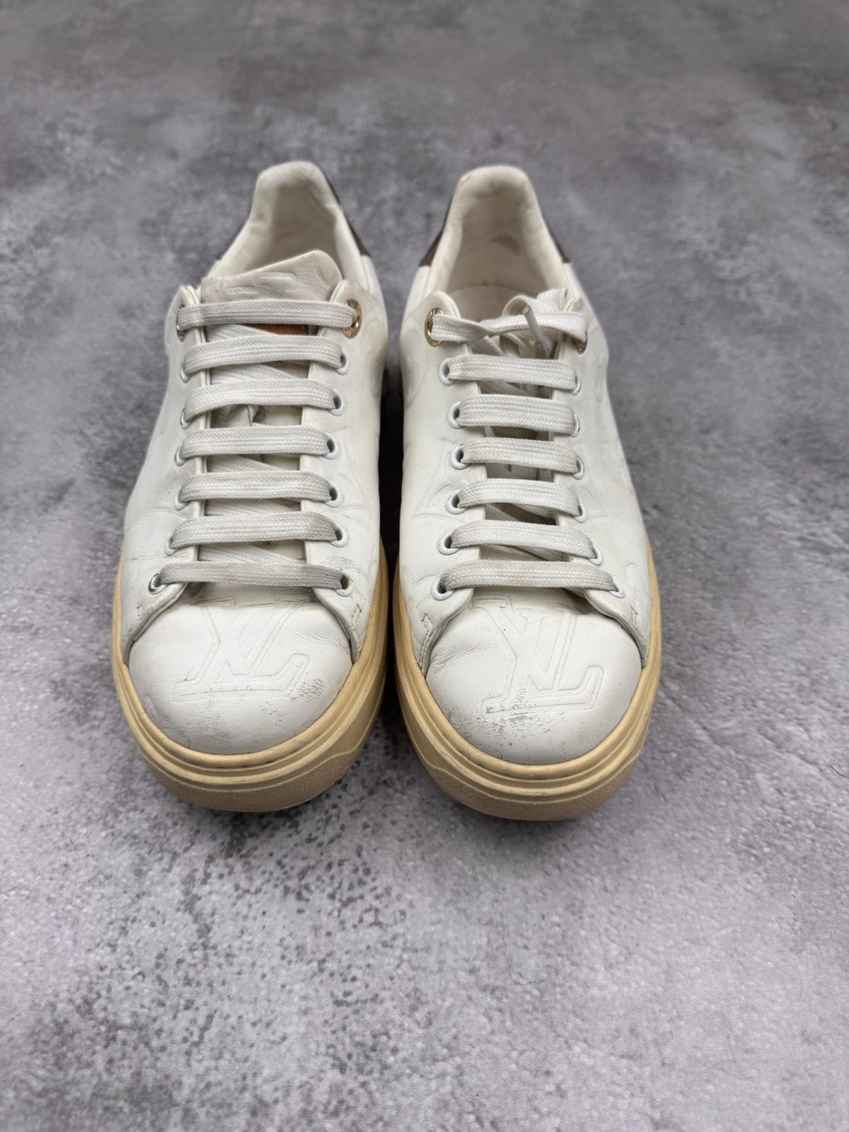 Louis Vuitton Louis Vuitton White Monogram Sneakers Women Size 36 Size US 6 / IT 36 - 3 Thumbnail