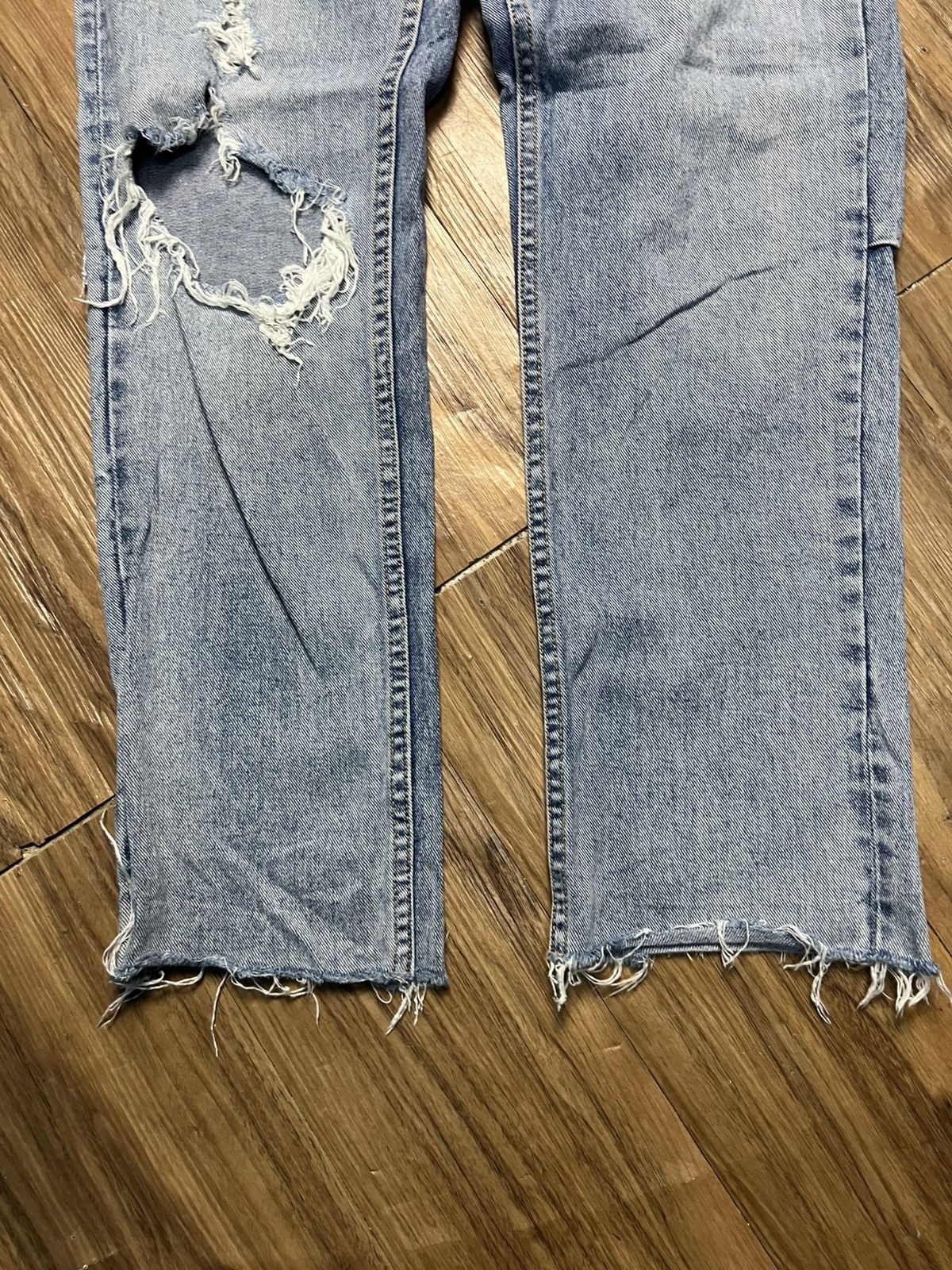Yasuyuki Ishii Ksubi(Tsubi)CHITCH CHOP Billbored Blue Distressed Jeans (43) Size US 28 / EU 44 - 4 Thumbnail