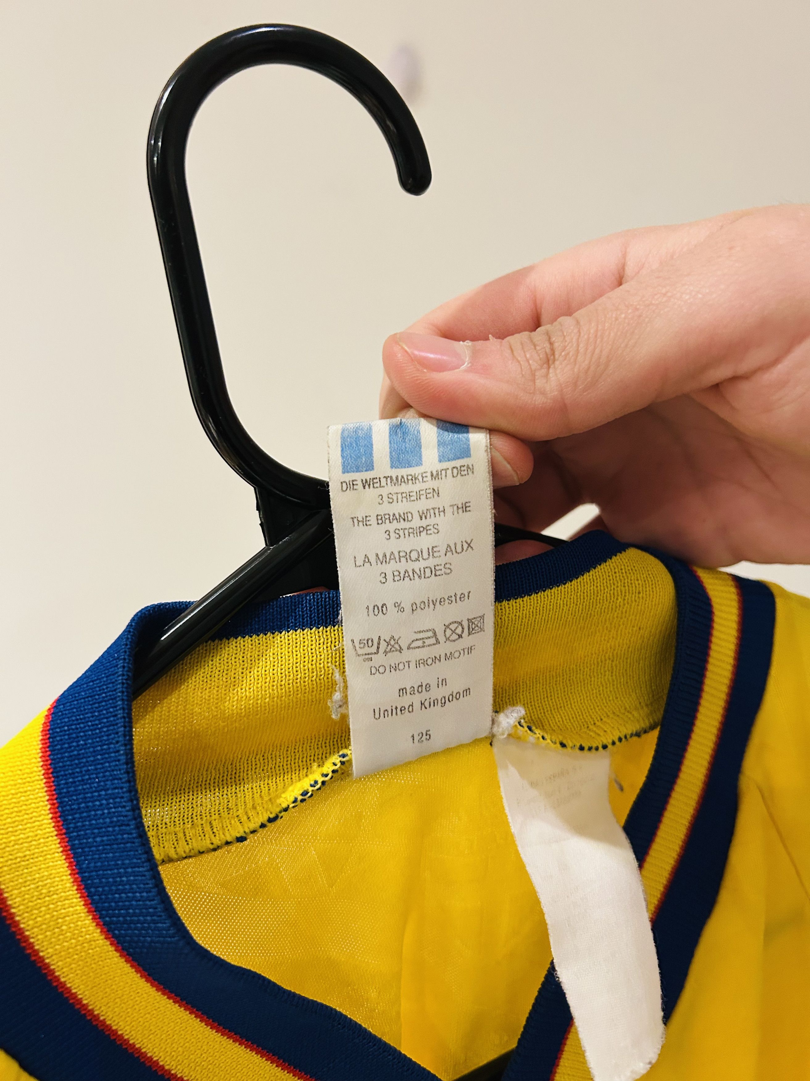 Adidas × Vintage Sweden 1994 home jersey Size US M / EU 48-50 / 2 - 5 Thumbnail