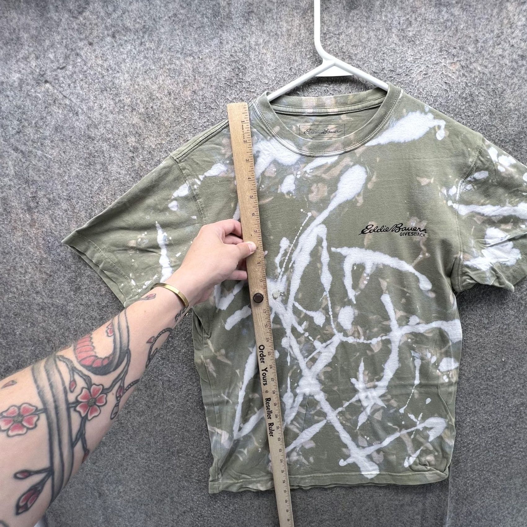 Eddie Bauer VINTAGE Eddie Bauer Shirt Men XS Olive Green Legend Wash Tie Dye Gives Back Graphic Tee S Mens Green Tie-Dye Logo Size US S / EU 44-46 / 1 - 7 Thumbnail