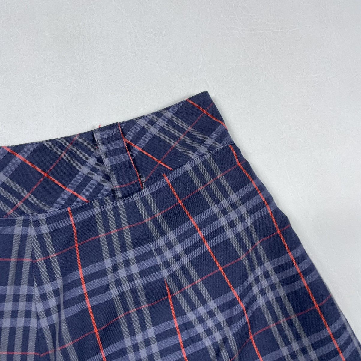 Burberry BURBERRY BLUE PLAID SHORT Size 27" / US 4 / IT 40 - 10 Thumbnail