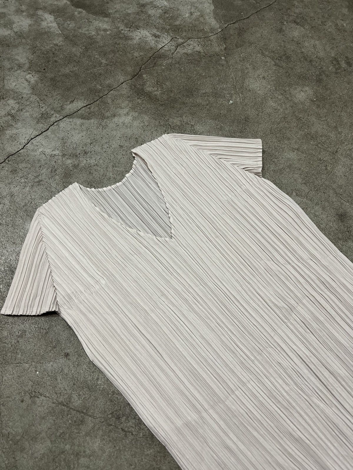 Issey Miyake × Japanese Brand × Pleats Please Issey Miyake Issey Miyake Pleats Please Womens Pink Short Sleeve Top Size L / US 10 / IT 46 - 2 Thumbnail