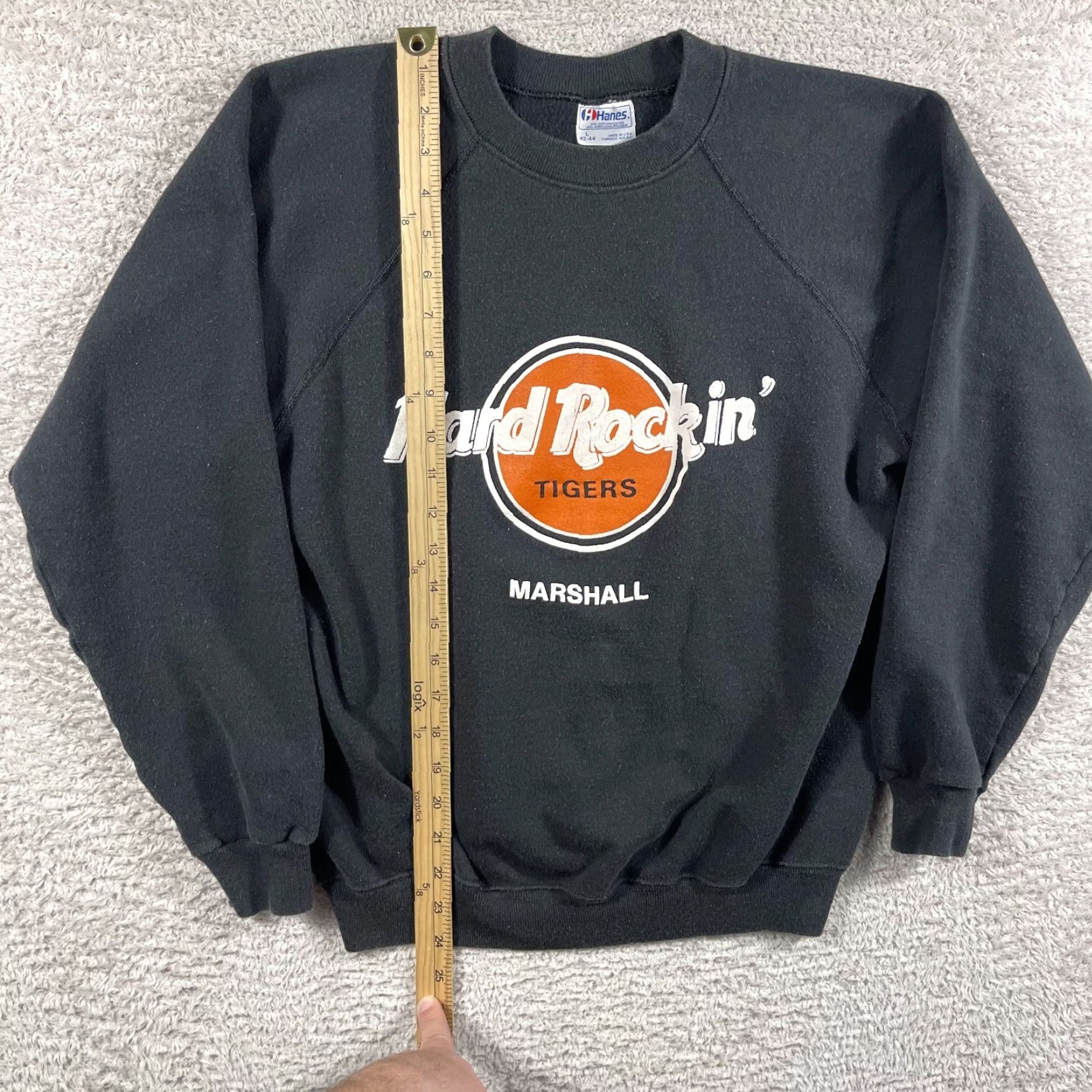 Hanes VINTAGE Marshall Tigers Crewneck Sweatshirt Hanes Adult Large Black Football 80s 90s USA Mens Sweatshirt Crew Neck Long Sleeve Pullover Size US L / EU 52-54 / 3 - 7 Thumbnail