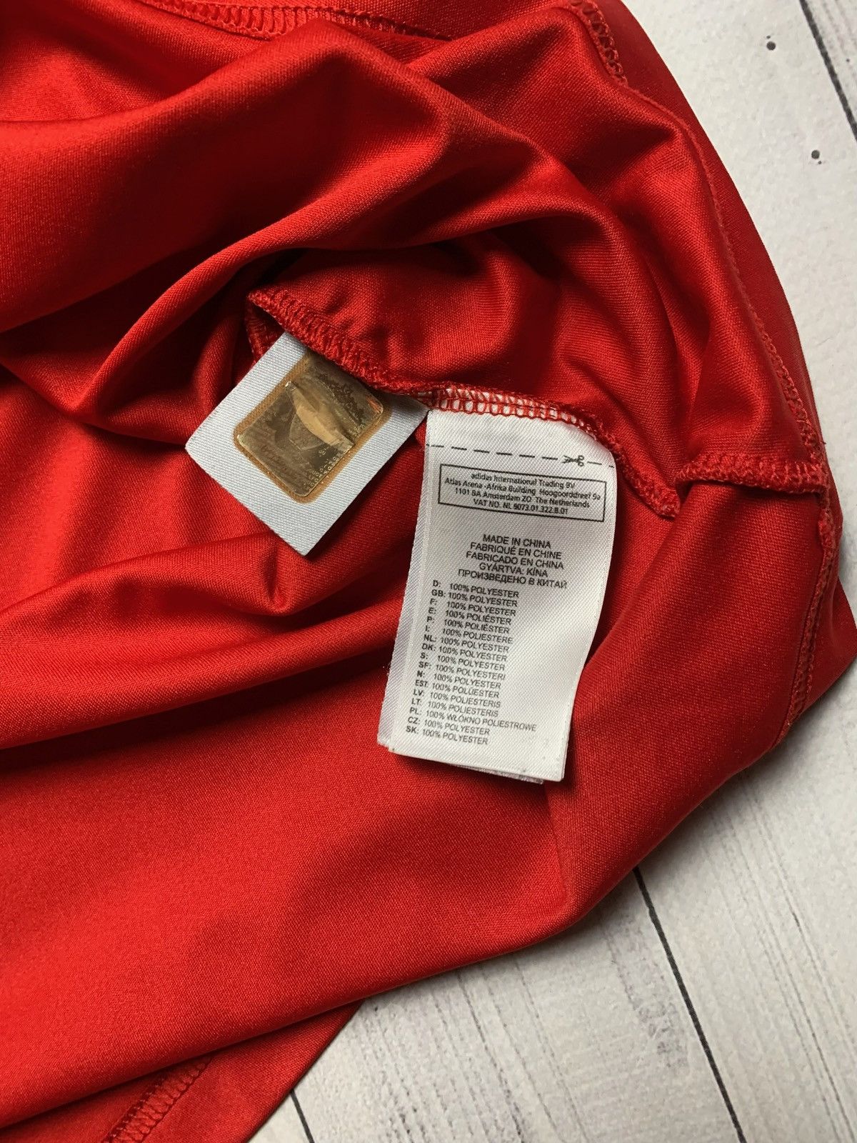 Adidas × Vintage Vintage adidas Liverpool soccer jersey size M 4 logo Size US M / EU 48-50 / 2 - 3 Thumbnail