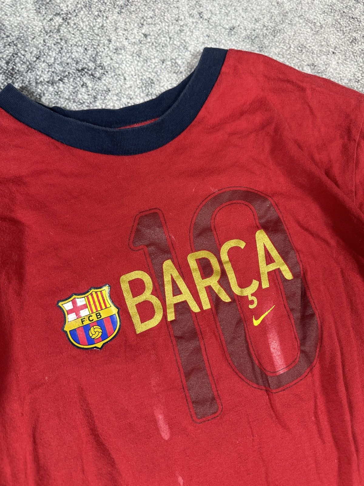 Nike Nike Barcelona 10 Ronaldinho T-shirt Streetwear Casual Rare Size US S / EU 44-46 / 1 - 2 Thumbnail