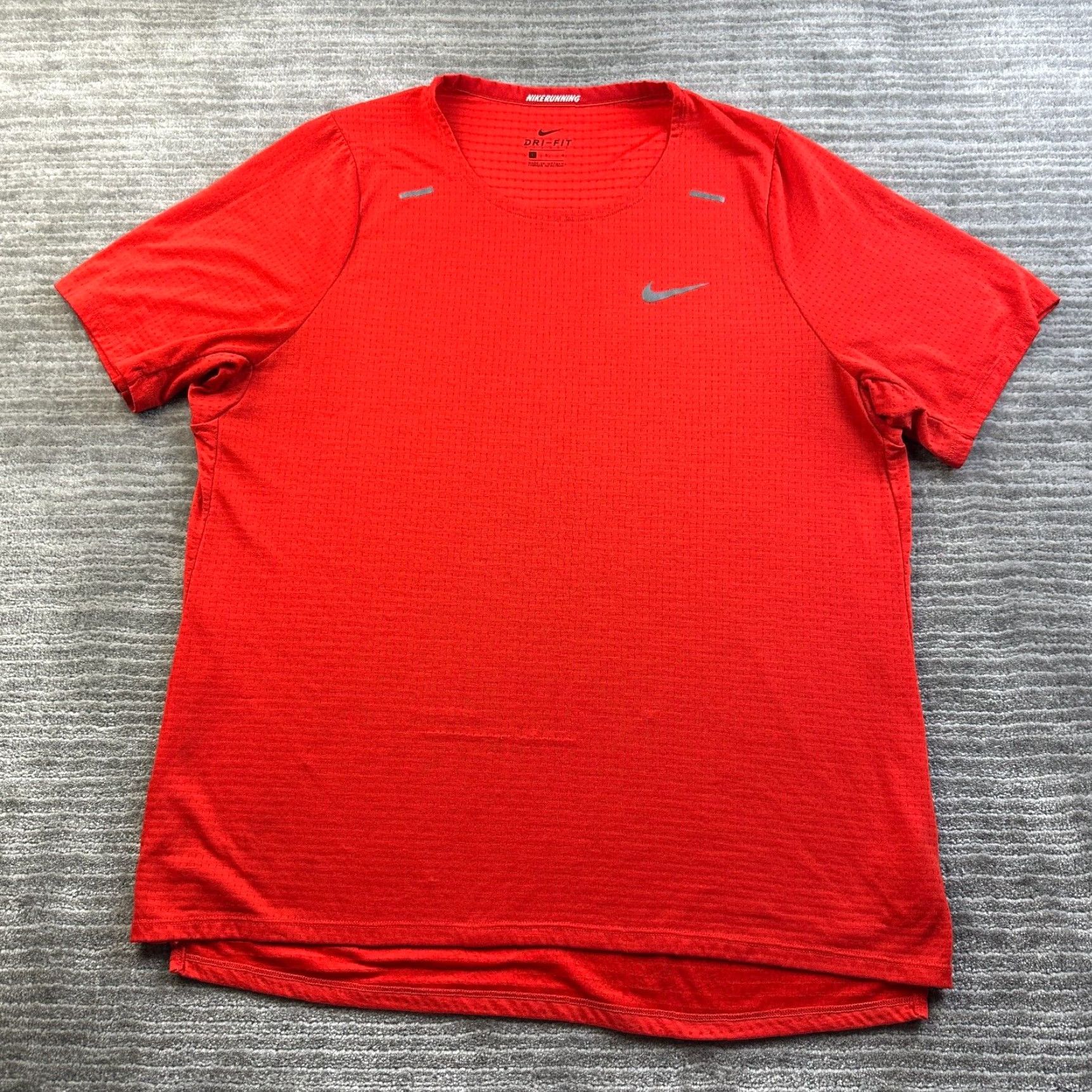 Nike Nike Shirt Mens Large Red Dri-Fit Running Marathon Gym Rise 365 Size US L / EU 52-54 / 3 - 2 Thumbnail