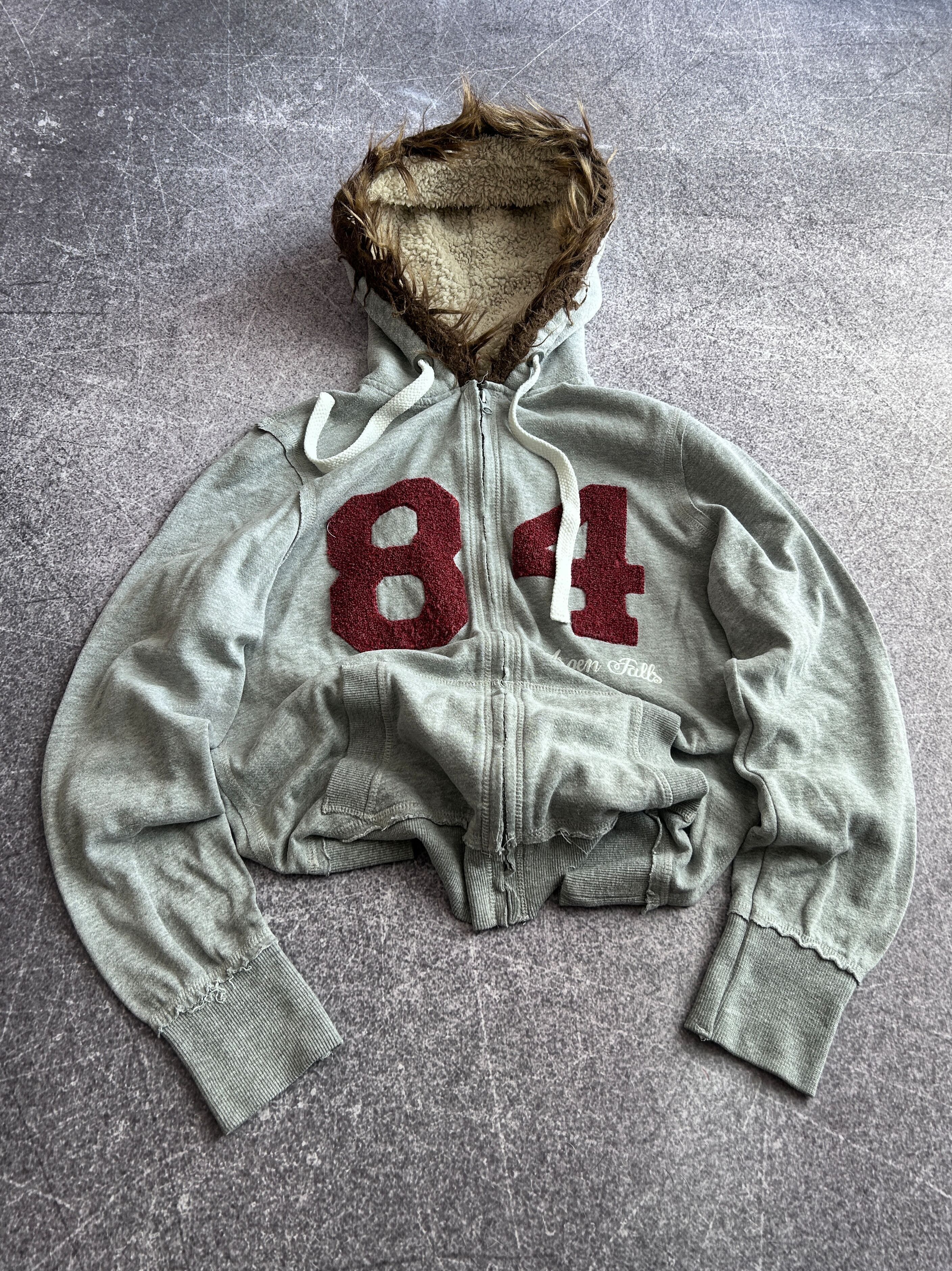 Vintage Vintage Hoodie 84 Graphic Fur Hood Grunge Distressed Y2K Size US S / EU 44-46 / 1 - 1 Thumbnail