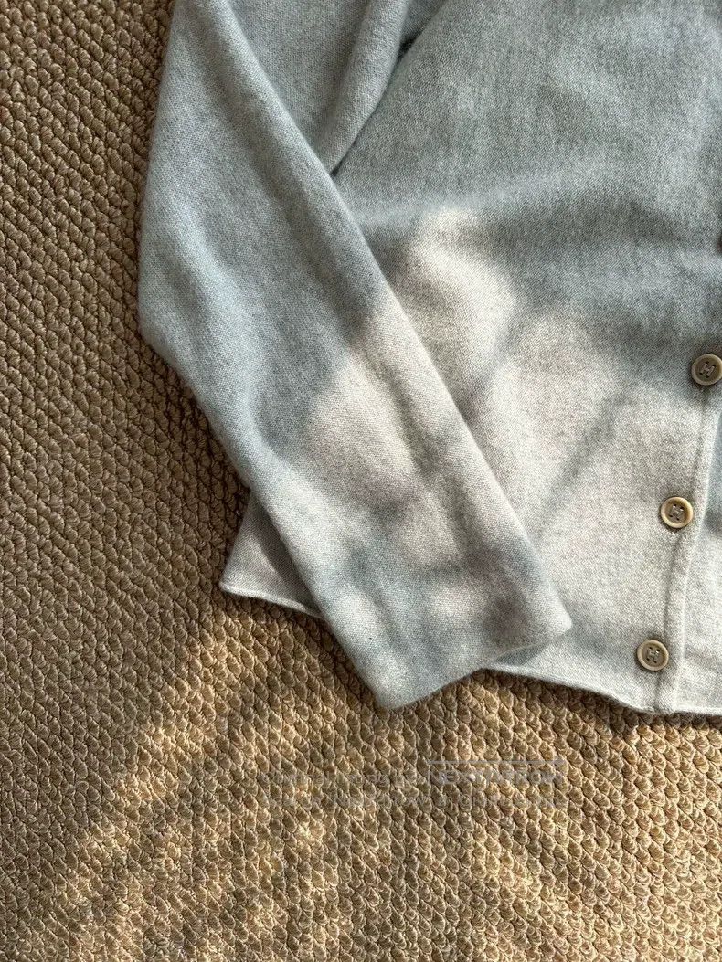 Hermes Hermes Women's Cashmere Long Sleeve Knit Jacket Beige Gray Size M / US 6-8 / IT 42-44 - 4 Thumbnail