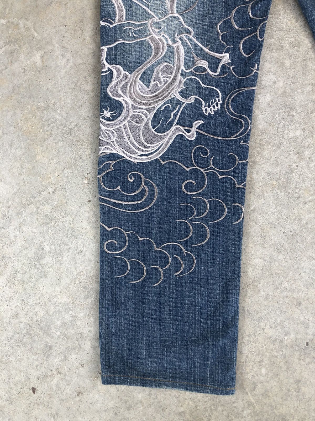 Karakuri Tamashii Karakuri Tamashii Embroidered Jeans Distressed Jeans Size US 30 / EU 46 - 11 Thumbnail