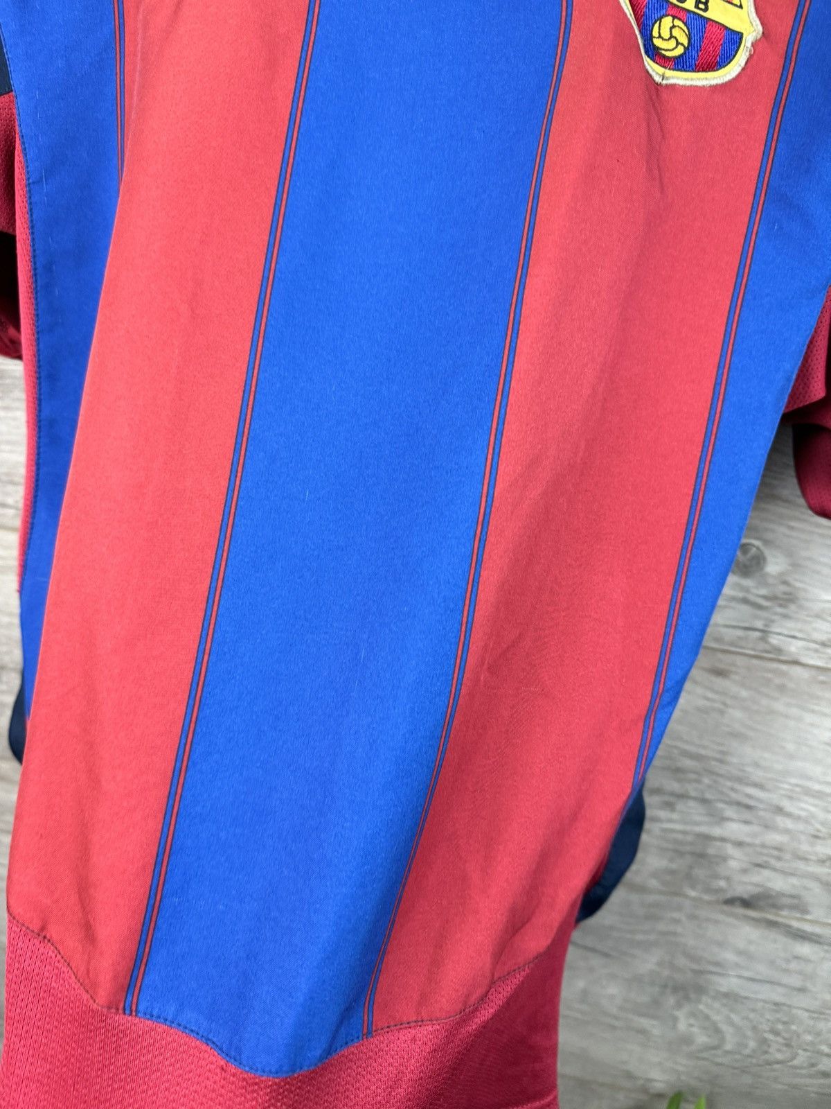 Nike Barcelona FC Nike 2003/04 Izagaren 7 Vintage Football Shirt Size US S / EU 44-46 / 1 - 16 Thumbnail