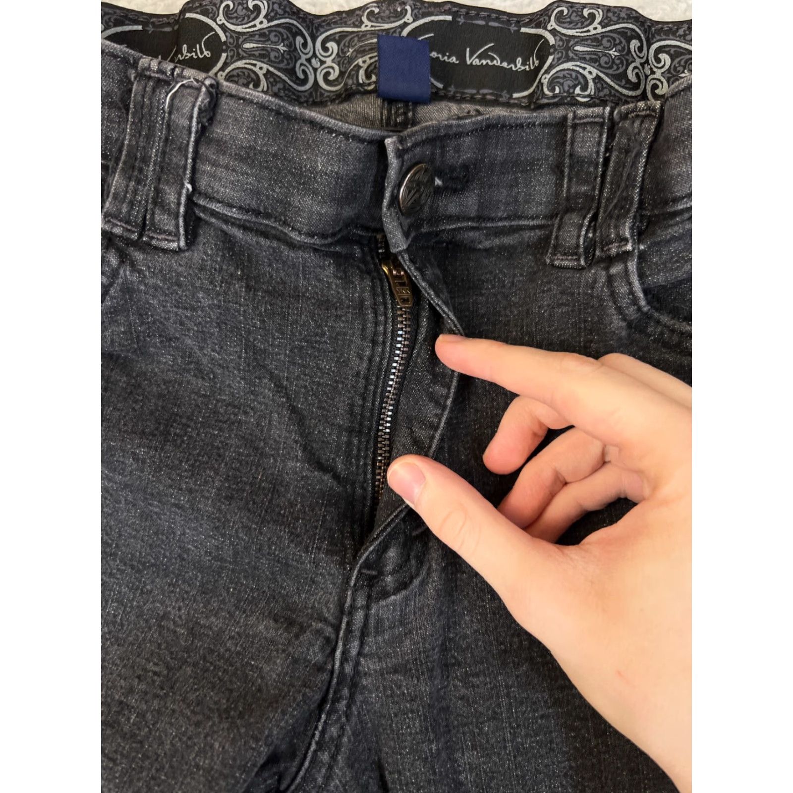 Gloria Vanderbilt Gloria Vanderbilt Women's Jeans Size 12 Black Stretch Denim Regular Fit 5-Pocket Classic Size 34" / US 12 / IT 48 - 4 Thumbnail