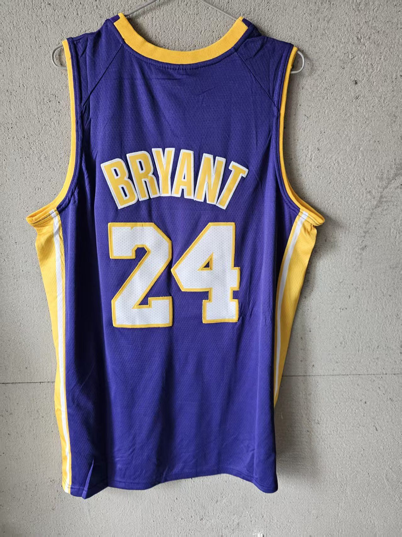 NBA Lakers #24 Kobe Bryant Jersey Purple Size US S / EU 44-46 / 1 - 1 Thumbnail