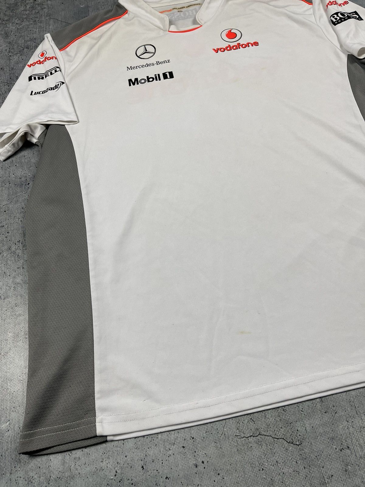 Hugo Boss × Mercedes-Benz Mercedes Benz McLaren Racing T-Shirt F1 Hugo Boss Vodafone Size US XL / EU 56 / 4 - 6 Thumbnail