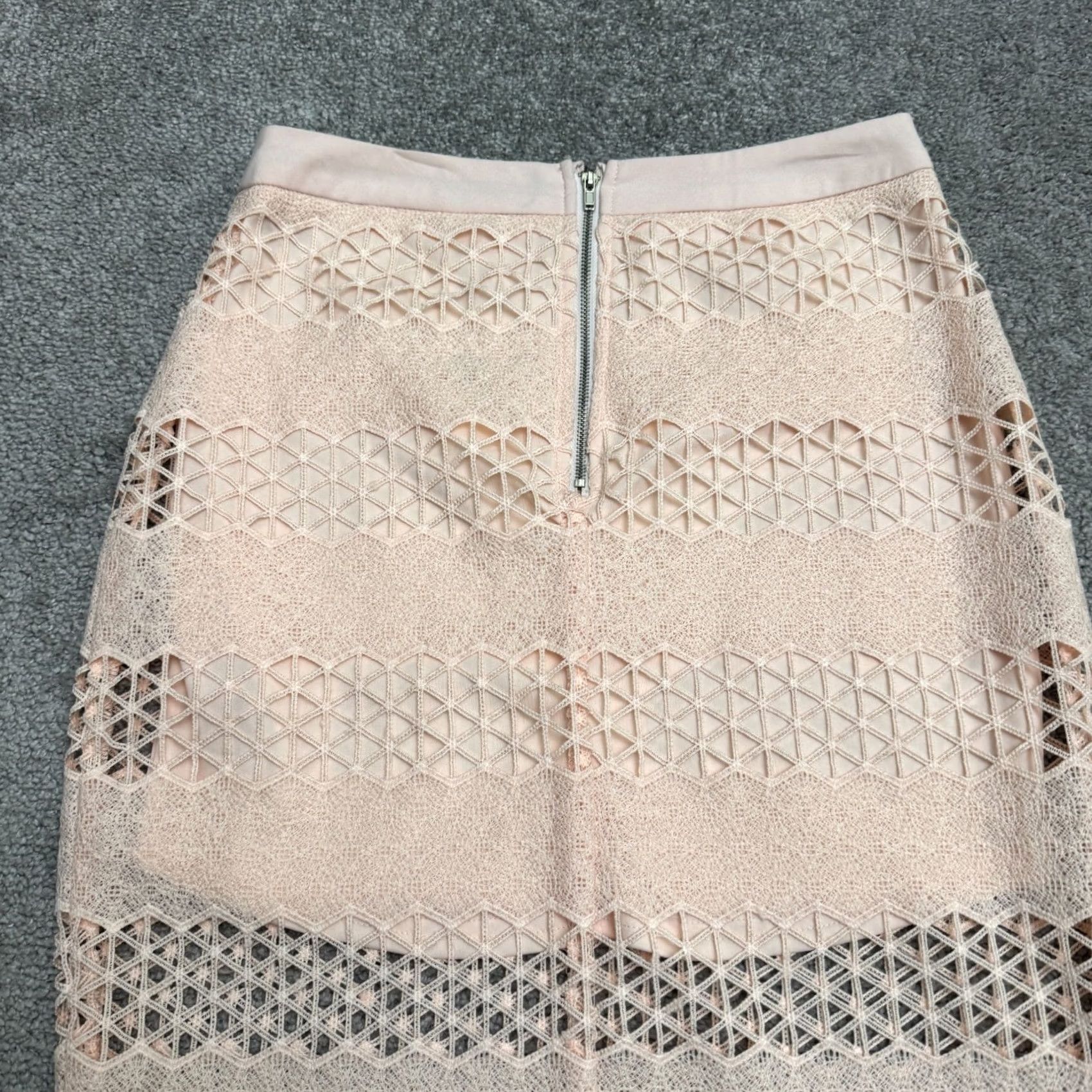 ASTR The Label ASTR Skirt Womens S Pink The Label Nordstrom Lace Geometric Midi Blush NWT Size 28" / US 6 / IT 42 - 4 Thumbnail