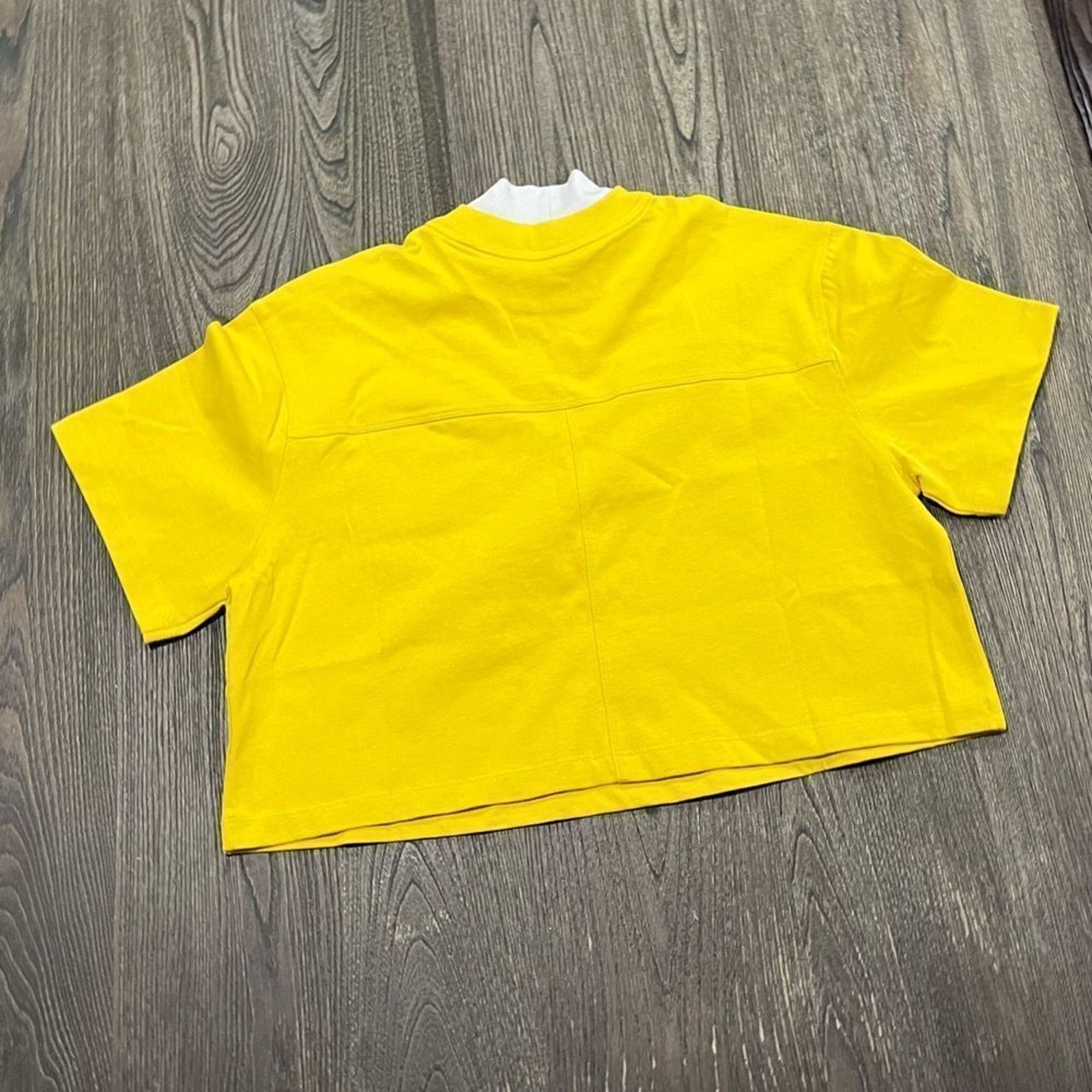 Nike NWT Nike Cropped Top Short Sleeve Crew Neck Oversized S Size S / US 4 / IT 40 - 5 Thumbnail