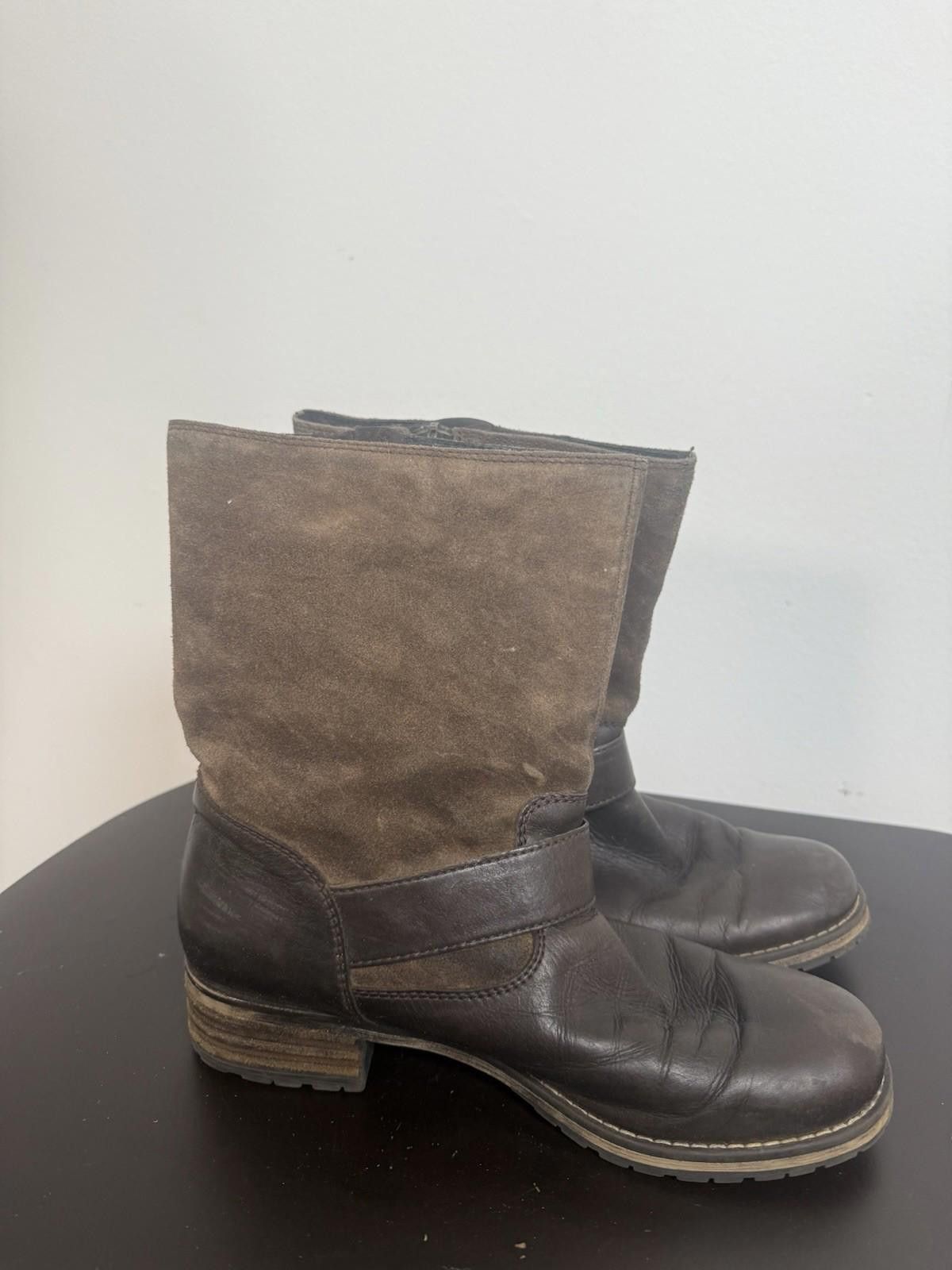 Clarks Clarks Ankle Boot Sz 10 M Brown Leather Strap Side Zip Size US 10 / IT 40 - 3 Thumbnail