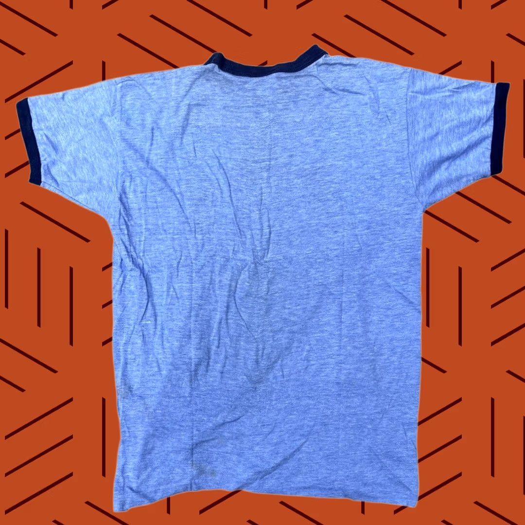 Vintage VINTAGE Evening Inn Colliersville New York 1970's Graphic Tee Ringer True Size M Blue Mens Shirt Size ONE SIZE - 1 Thumbnail