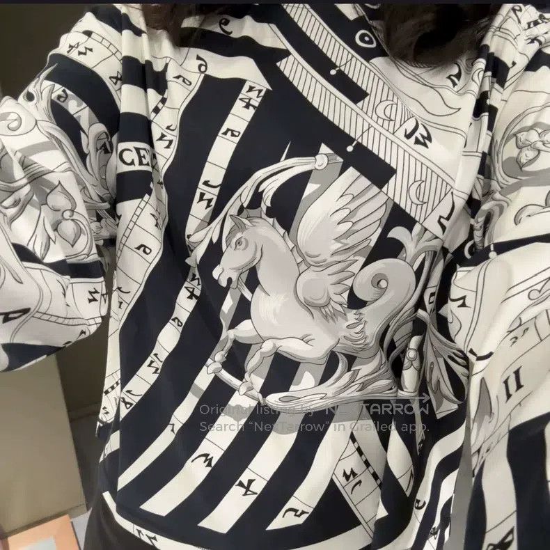 Hermes Hermes Star Chart Series Black and White Printed Top Size XS / US 0-2 / IT 36-38 - 1 Thumbnail