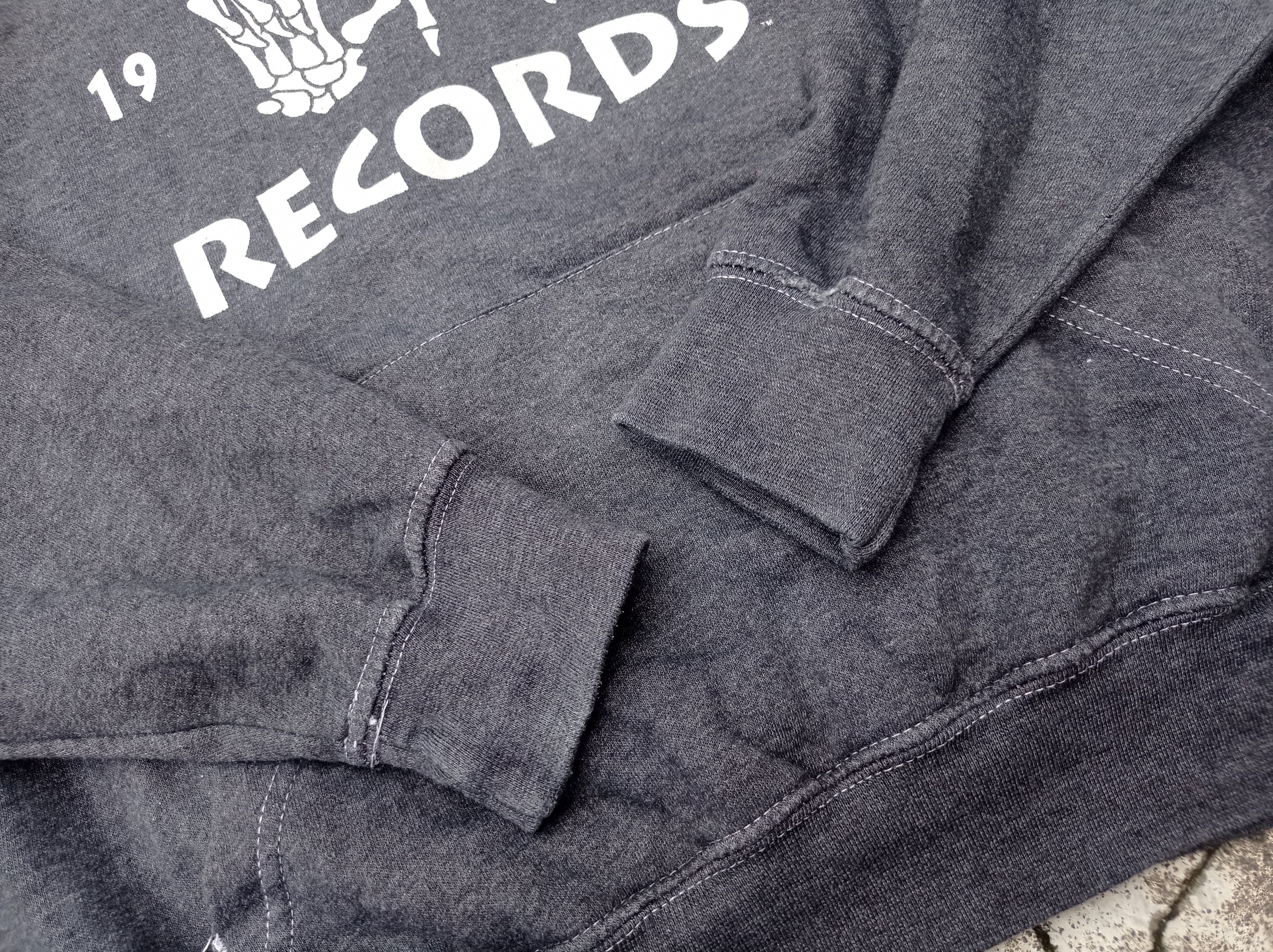 Death Row Records Hoodie death row records Size US M / EU 48-50 / 2 - 4 Thumbnail