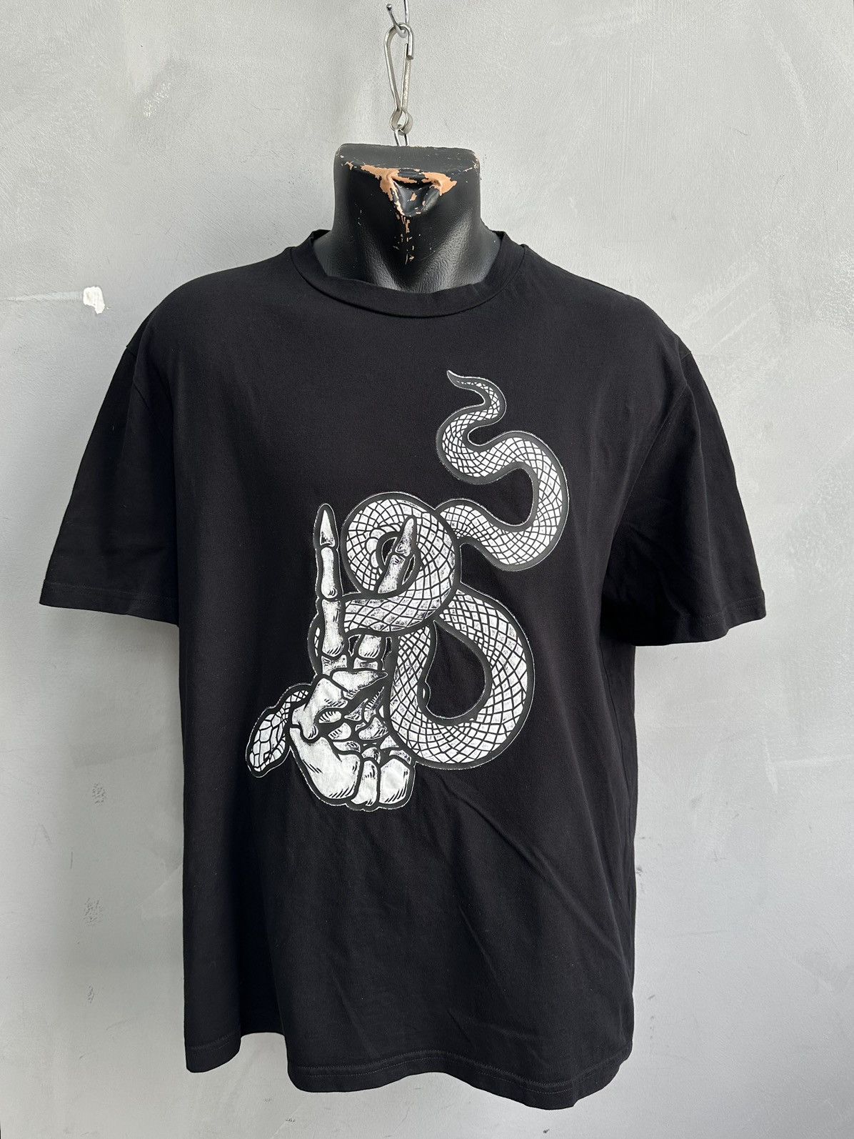 Just Cavalli Vintage Black Snakes 🐍 Just Cavalli Luxury T-shirt Size US S / EU 44-46 / 1 - 1 Thumbnail