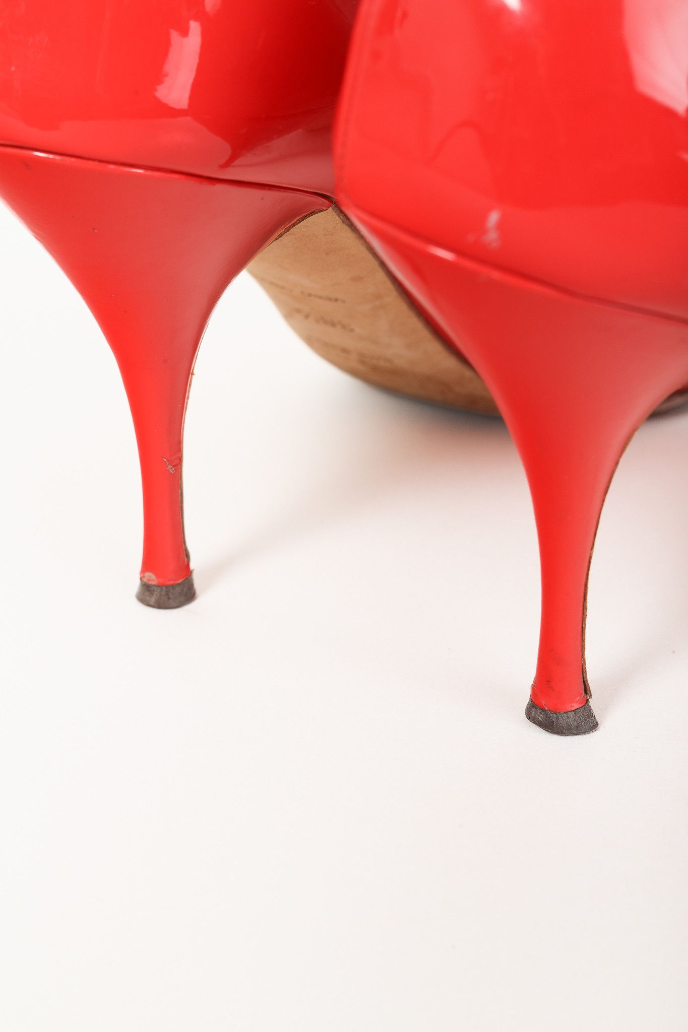 Miu Miu Miu Miu Red Patent-Leather Almond-Toe Pumps Size US 8 / IT 38 - 3 Thumbnail