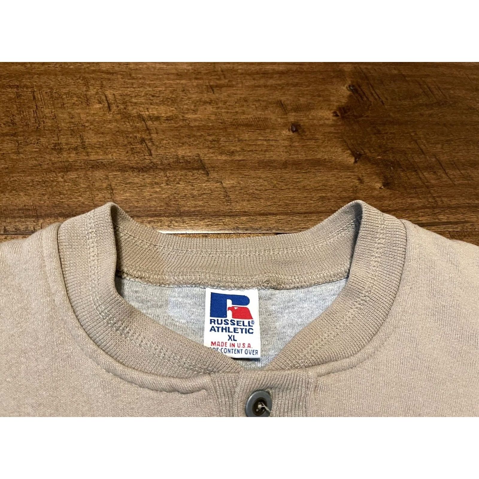 Russell Athletic VINTAGE Russell Made in USA 50/50 Blank Beige Henley Sweatshirt Men's XLarge Size US XL / EU 56 / 4 - 4 Thumbnail