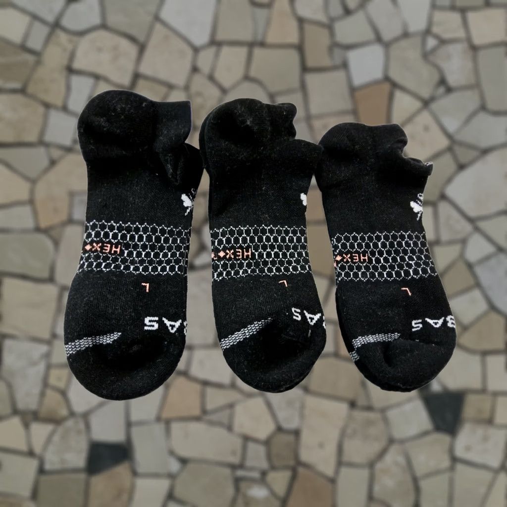 Vintage Bombas Hex Tec Athletic Socks Lot Of 3 Pairs Size L Unisex Adults Black Low Cut Socks Mens Womens Size ONE SIZE - 1 Thumbnail