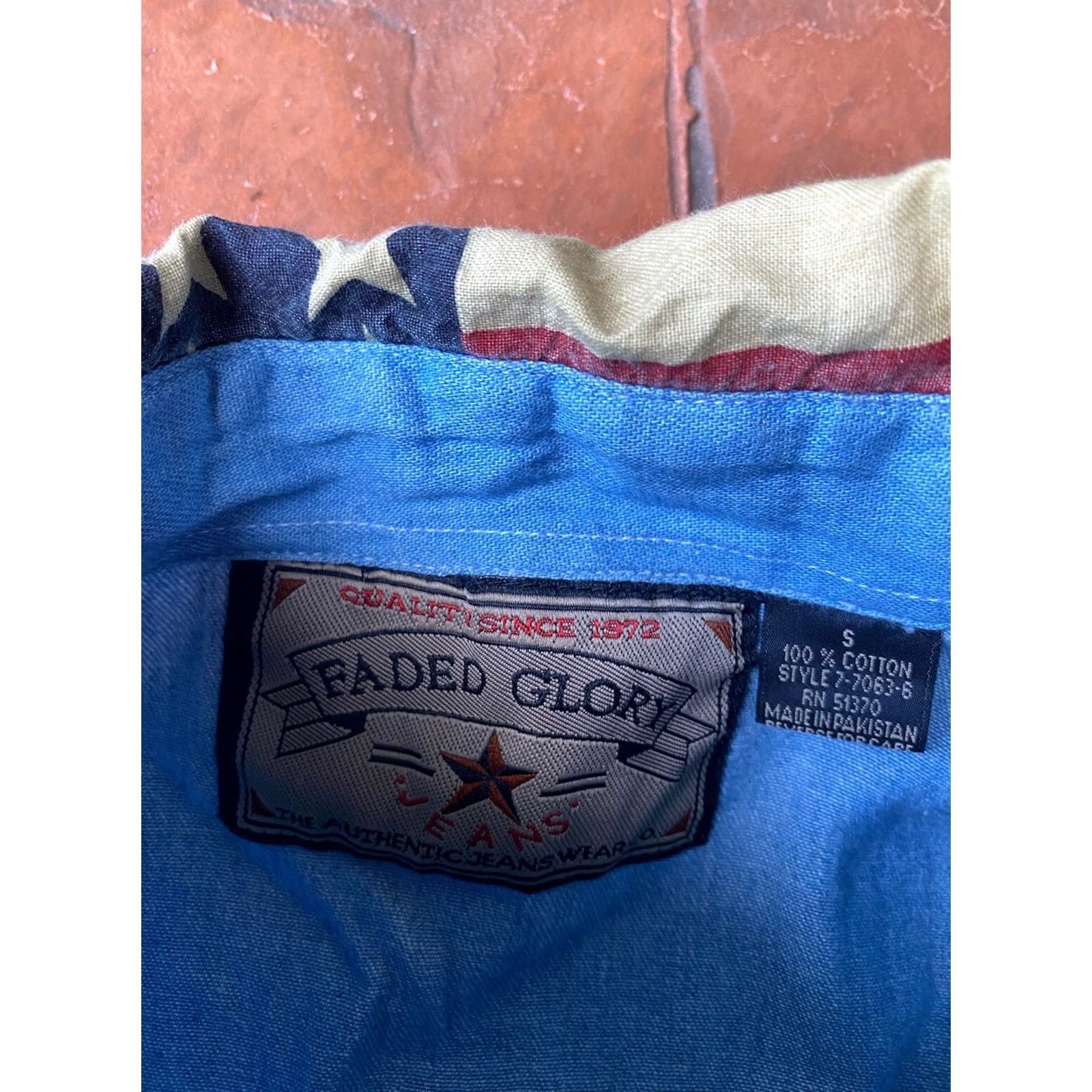 Faded Glory VINTAGE Faded Glory USA Flag Chambray Long Sleeve Shirt Small NWT Mens Shirt Size US M / EU 48-50 / 2 - 2 Thumbnail