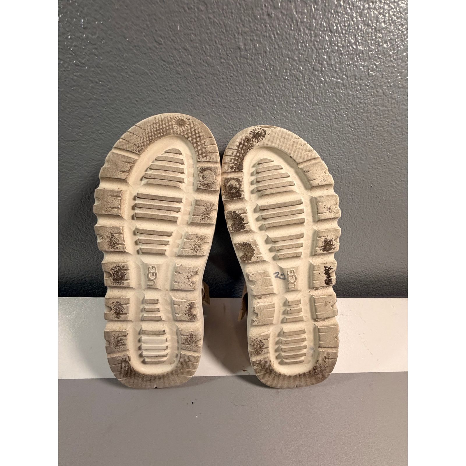Ugg UGG MENS STRATUS SANDALS SEA SALT STRAP SLIDES SIZE 9 Size US 9 / EU 42 - 9 Thumbnail