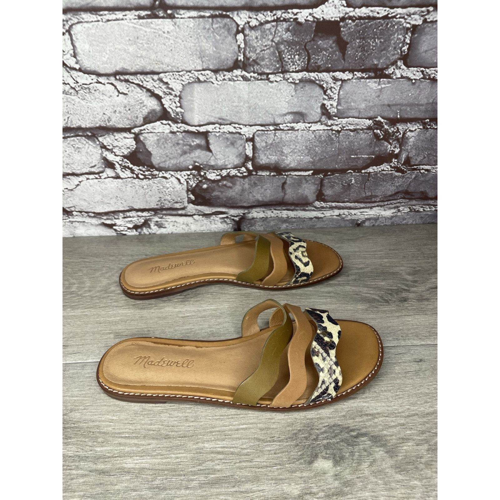 Madewell Madewell Brown Green Wavy Snake Embossed Leather Slides Flat Size US 6.5 / IT 36.5 - 19 Thumbnail