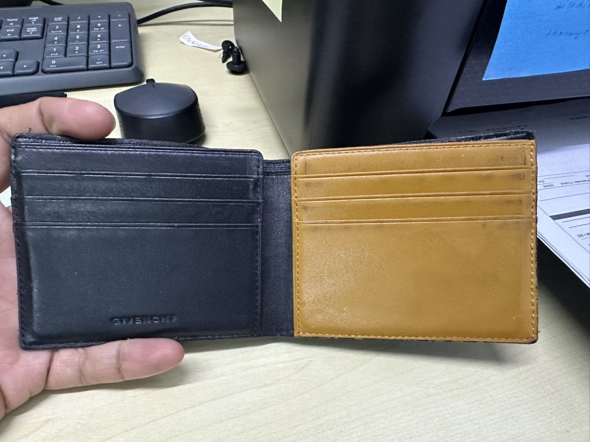 Givenchy FREE 6CC Card Holder Wallet - Black Leather Size ONE SIZE - 8 Thumbnail