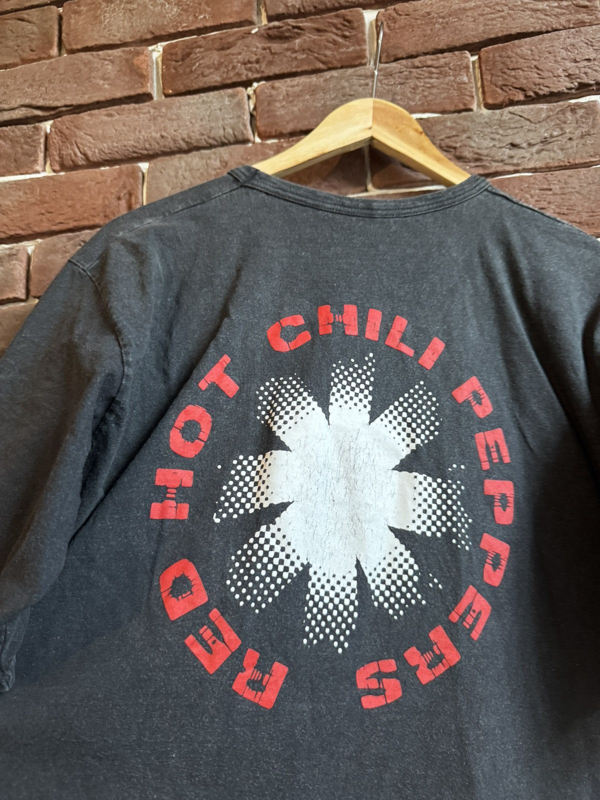 Band Tees Rare Vintage 00s Red Hot Chili Peppers RHCP T Shirt Rock Y2K Size US L / EU 52-54 / 3 - 5 Thumbnail