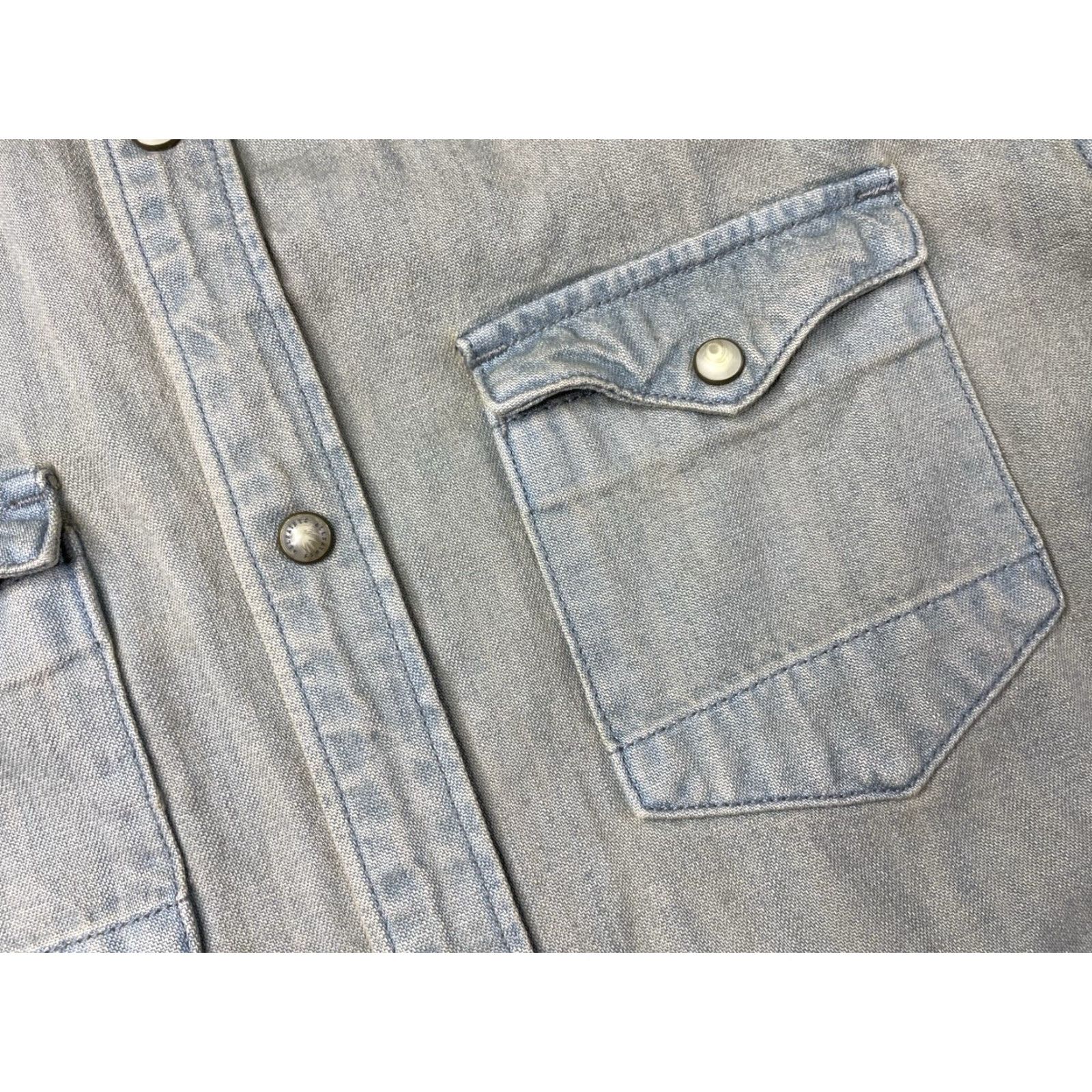 Allsaints AllSaints Cannon HS Shirt Pearl Snap Denim Washed Cotton Mens Large Denim Button-Up Short Sleeve Cotton Shirt Mens L Regular Collar Button-Down Mens Size US L / EU 52-54 / 3 - 4 Thumbnail