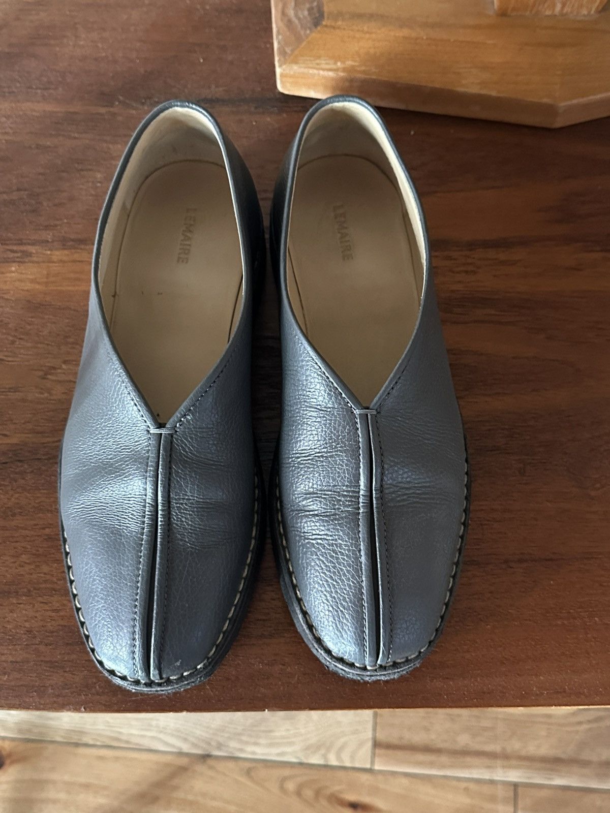 LEMAIRE CHINESE PIPED SLIPPERS 42 ルメール Lemaire Black Leather Piped Slippers Size 41 w/box | eBay