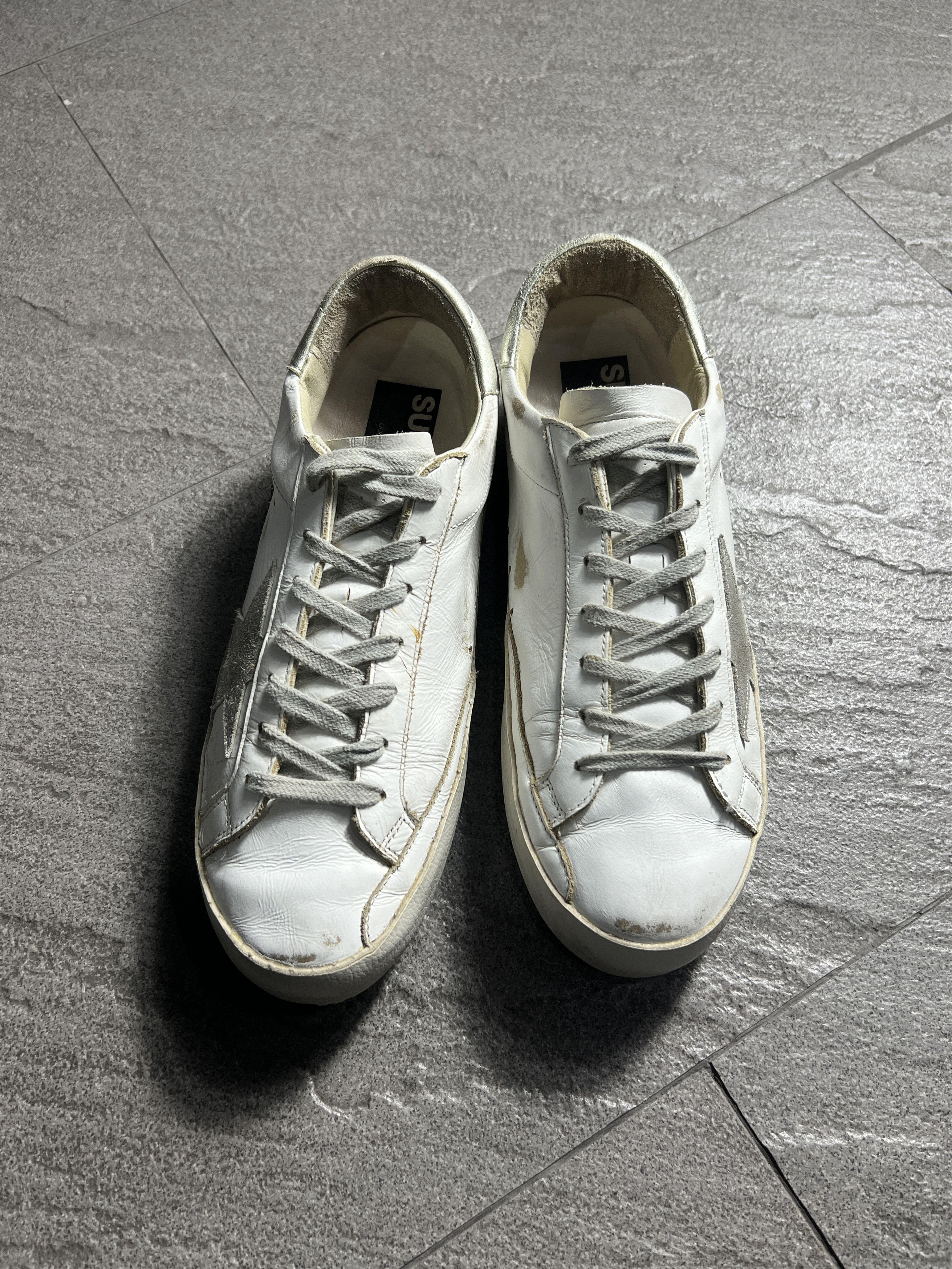 Golden Goose Golden Goose Superstar Suede Star Silver Heel EU40 Size US 7 / EU 40 - 7 Thumbnail